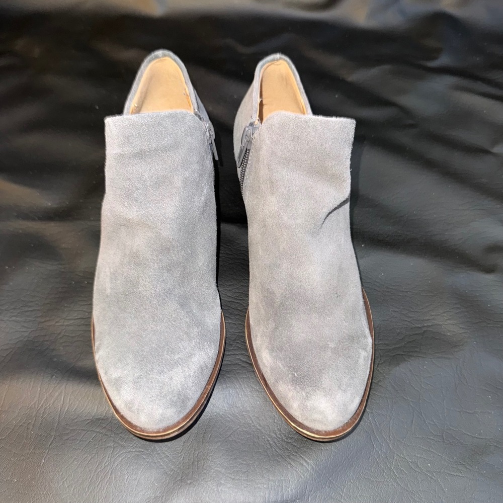 Lucky Brand Womens Grey Suede Ankle Booties Side Zip Braided Heel Size 8.5M